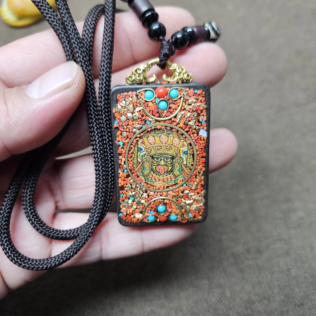 扎基拉姆彩绘唐卡镶嵌吊坠民族风