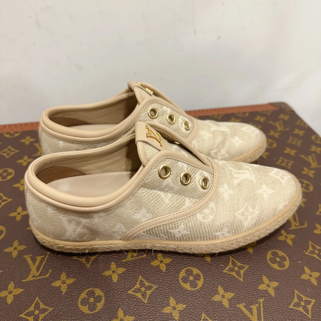 95新 LV 安洁利严选Lv板鞋 尺码34.5成色直播为准GSS20464