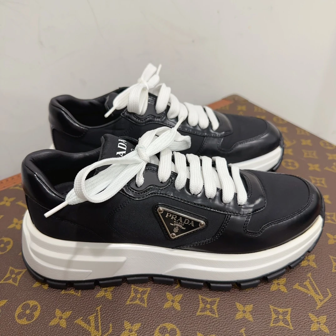 99新  安洁利严选/Prada运动鞋/尺码36.5/以直播间为准/GSS14712