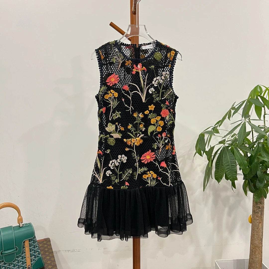 99新 Valentino/华伦天奴 连衣裙 尺码36成色看直播 GSS21461