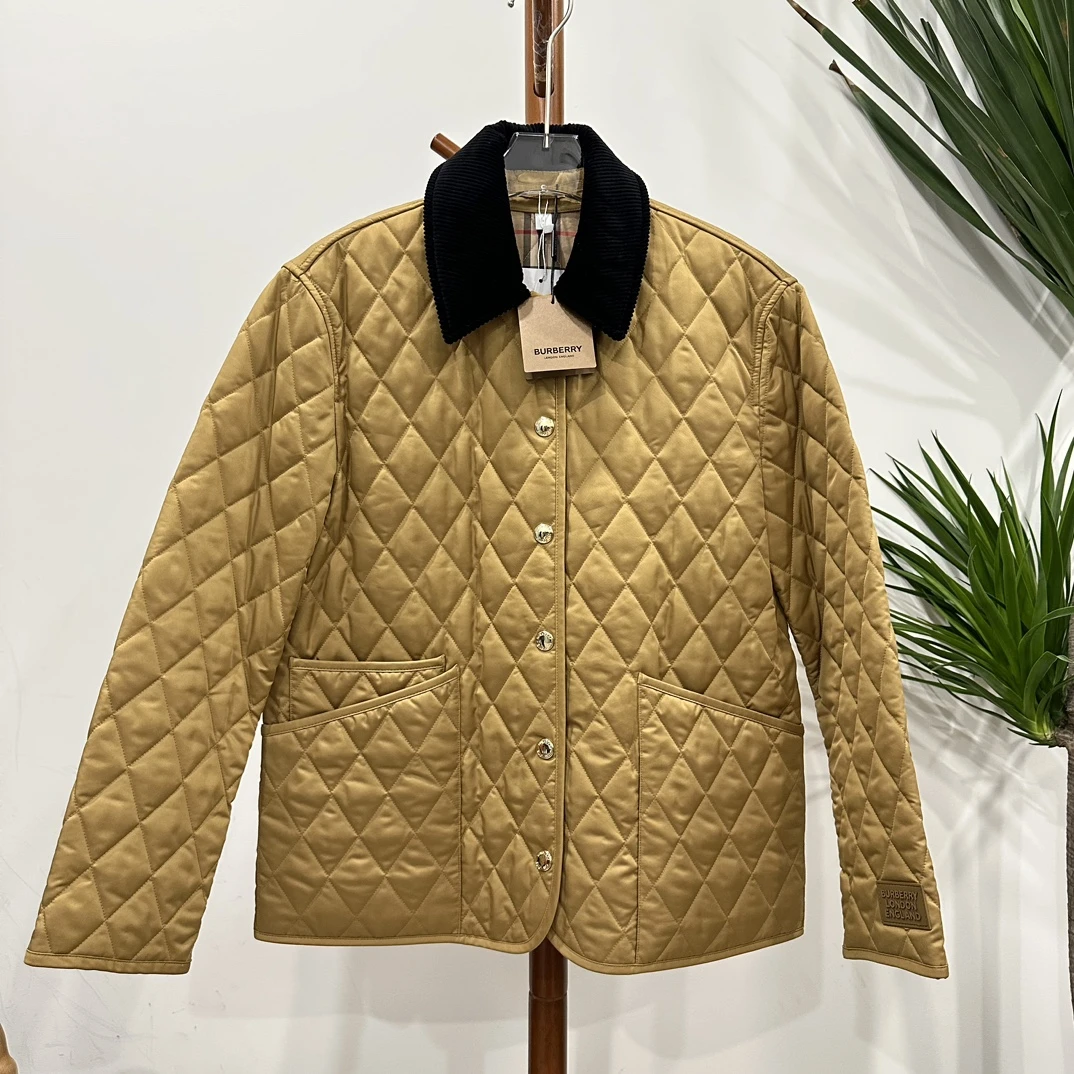 全新未使用  安洁利Burberry棉衣/码S/成色以直播间为准/GSS14531