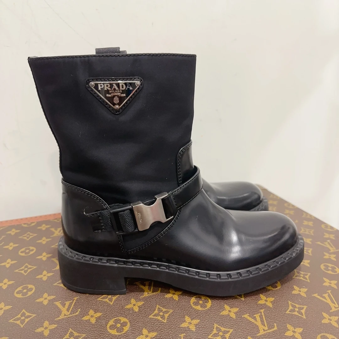 95新  安洁利严选/Prada靴子/尺码37/成色直播间为准/GSS16599