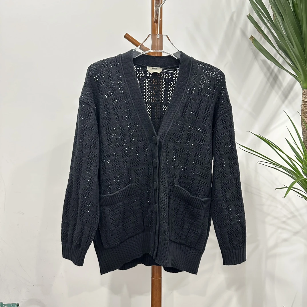 99新  安洁利严选/ Fendi毛衣开衫/码36/成色直播间为准/GSS15679