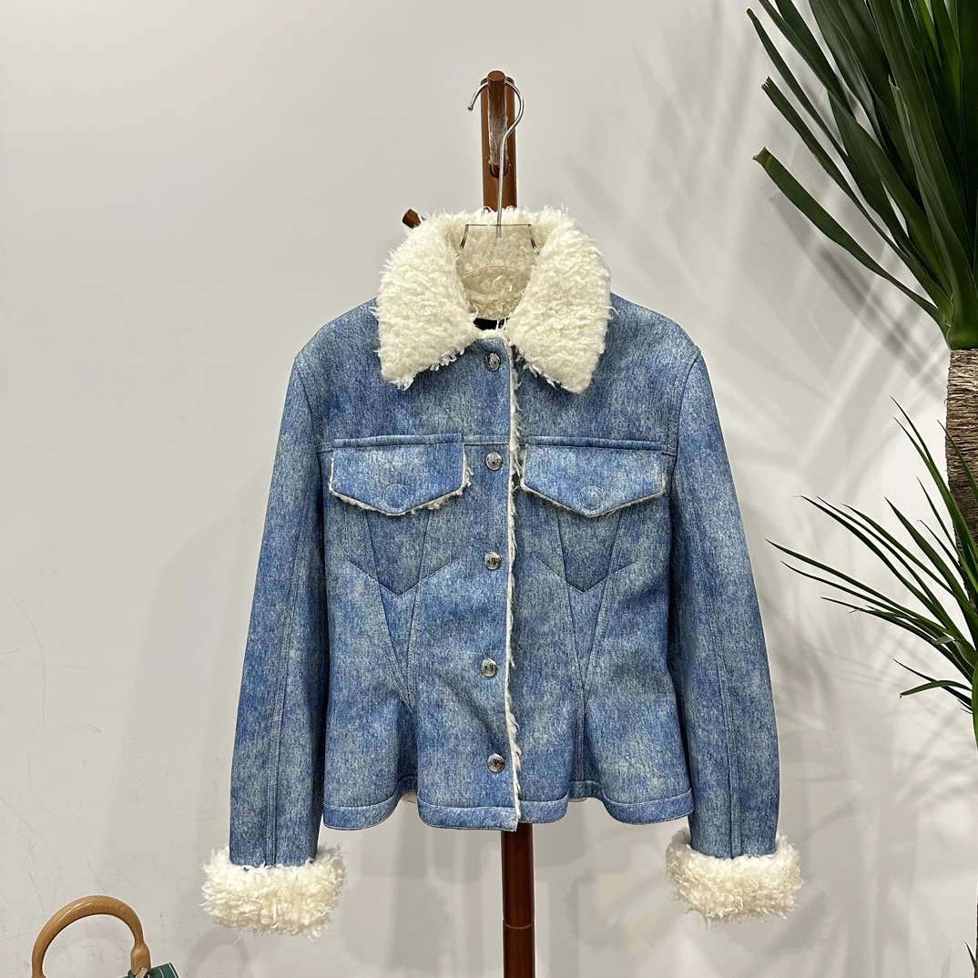 99新  安洁利严选/Lv外套/尺码36/成色以直播间为准/GSS15116