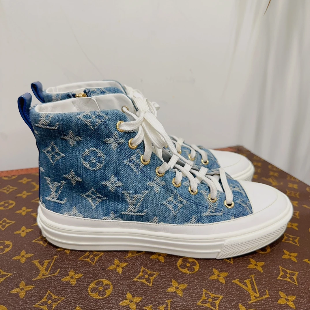 95新  安洁利严选Lv高帮板鞋/尺码36/成色以直播间为准/GSS7006