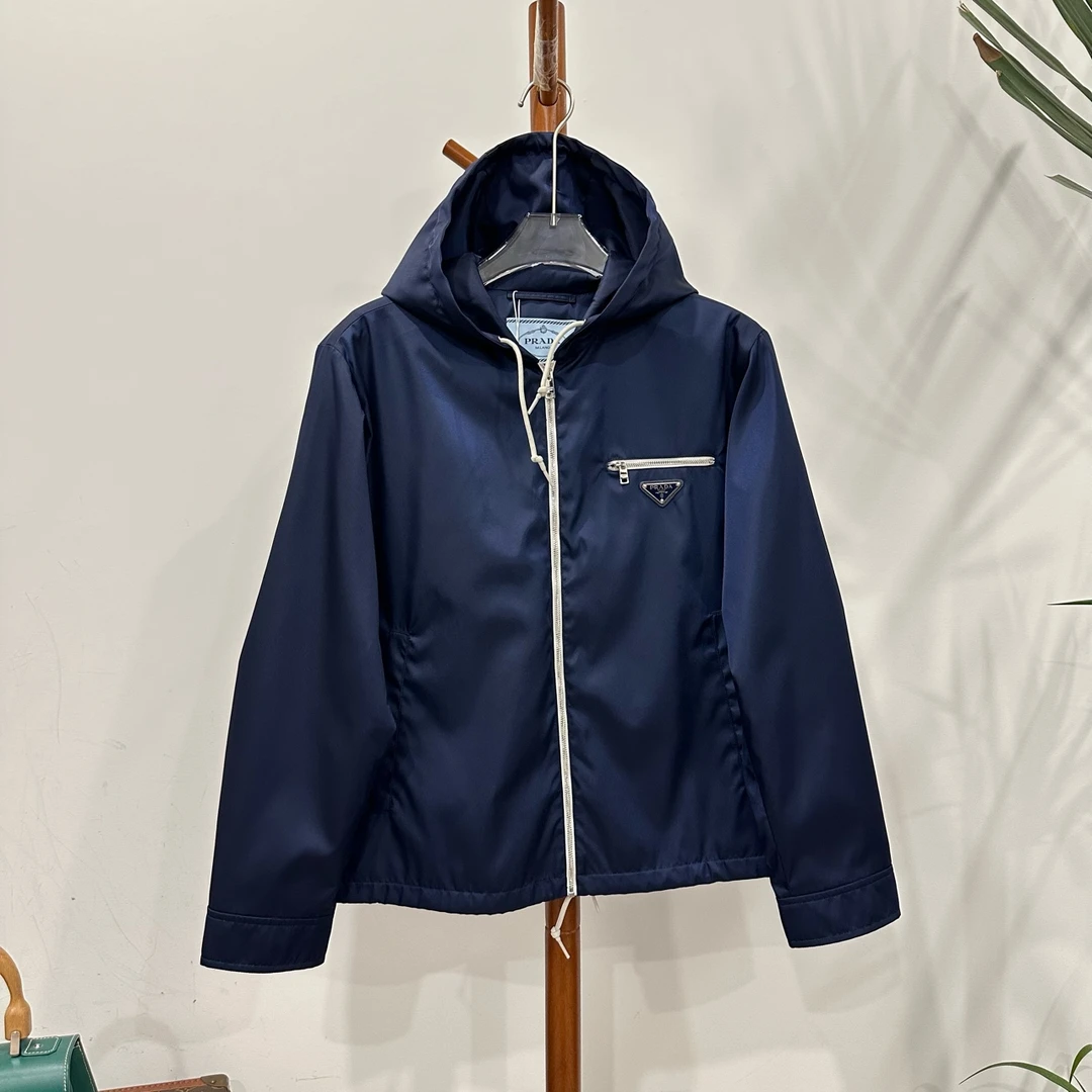 全新未使用  安洁利严选/Prada外套尺码42成色直播间为准GSS18827
