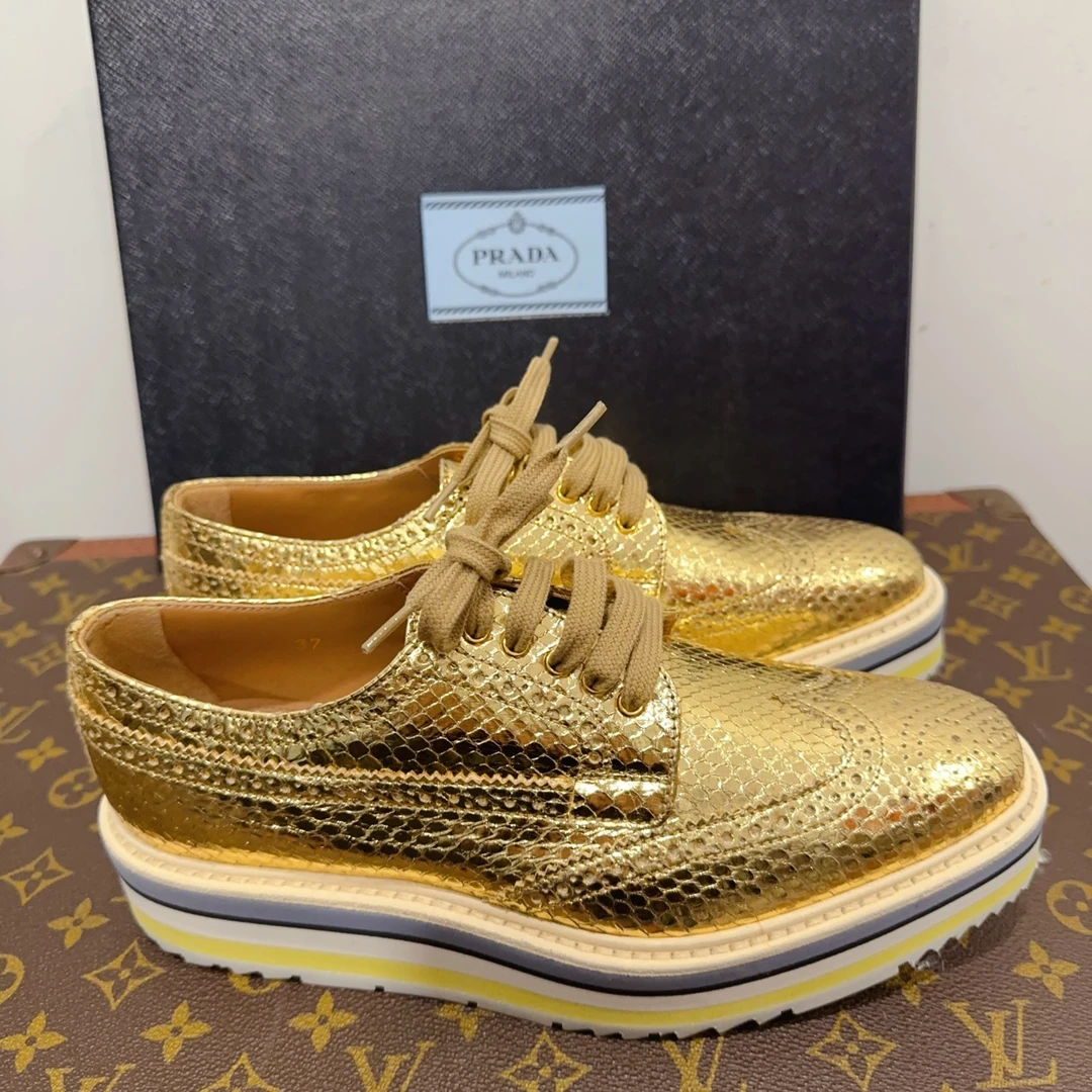 全新未使用 Prada/普拉达 厚底鞋尺码37成色看直播GSS21701