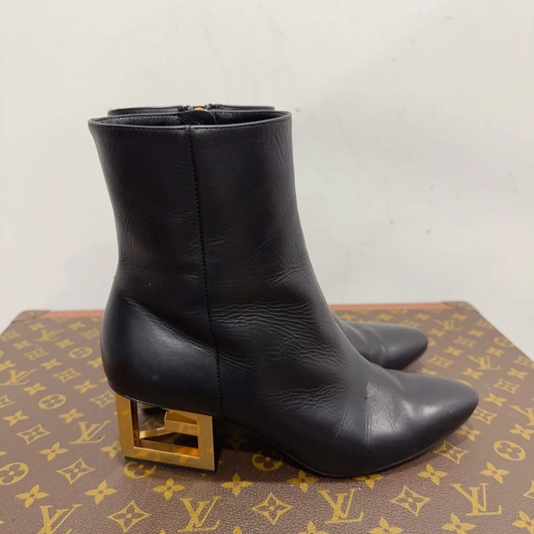 99新 Givenchy/纪梵希 高跟靴 尺码37成色看直播 GSS21442