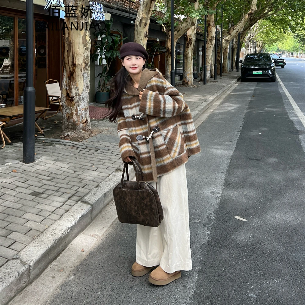 美拉德格子加厚牛角扣连帽呢大衣女秋冬学院风毛呢外套森系复古