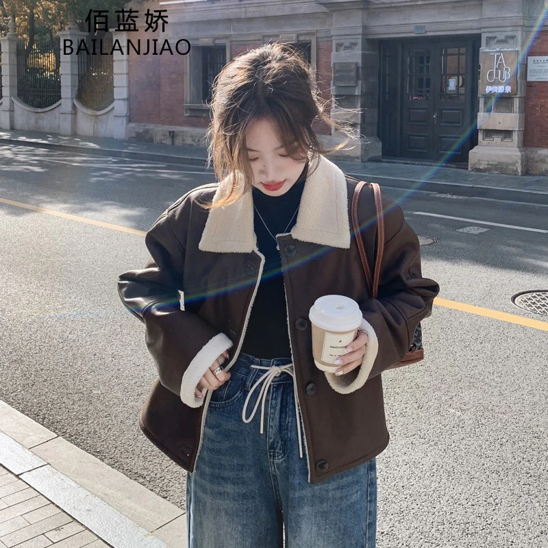 咖色皮毛一体仿羊羔绒外套女秋冬季新款美拉德加厚短款pu皮机车服