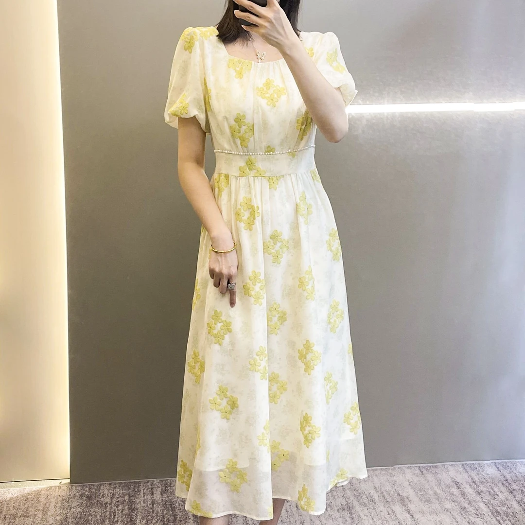 A2024夏季新款轻奢气质法式女装高腰显瘦中长款刺绣连衣裙子温柔