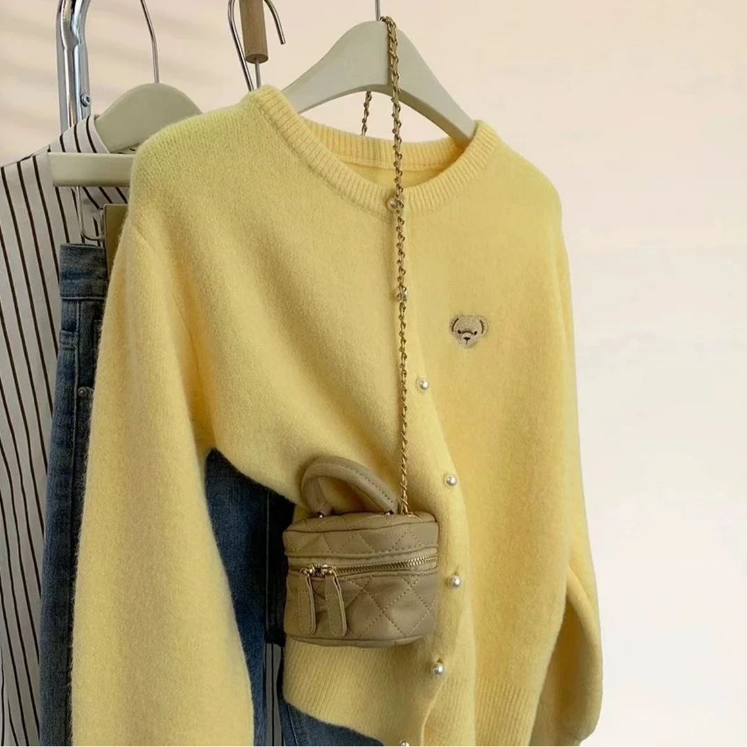 花倾慕小熊刺绣针织开衫女软糯宽松圆领上衣超好看毛衣外套G0113