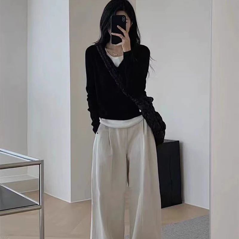 婳娇黑色显瘦假两件v领内搭打底衫女装长袖T恤百搭上衣设计感春秋