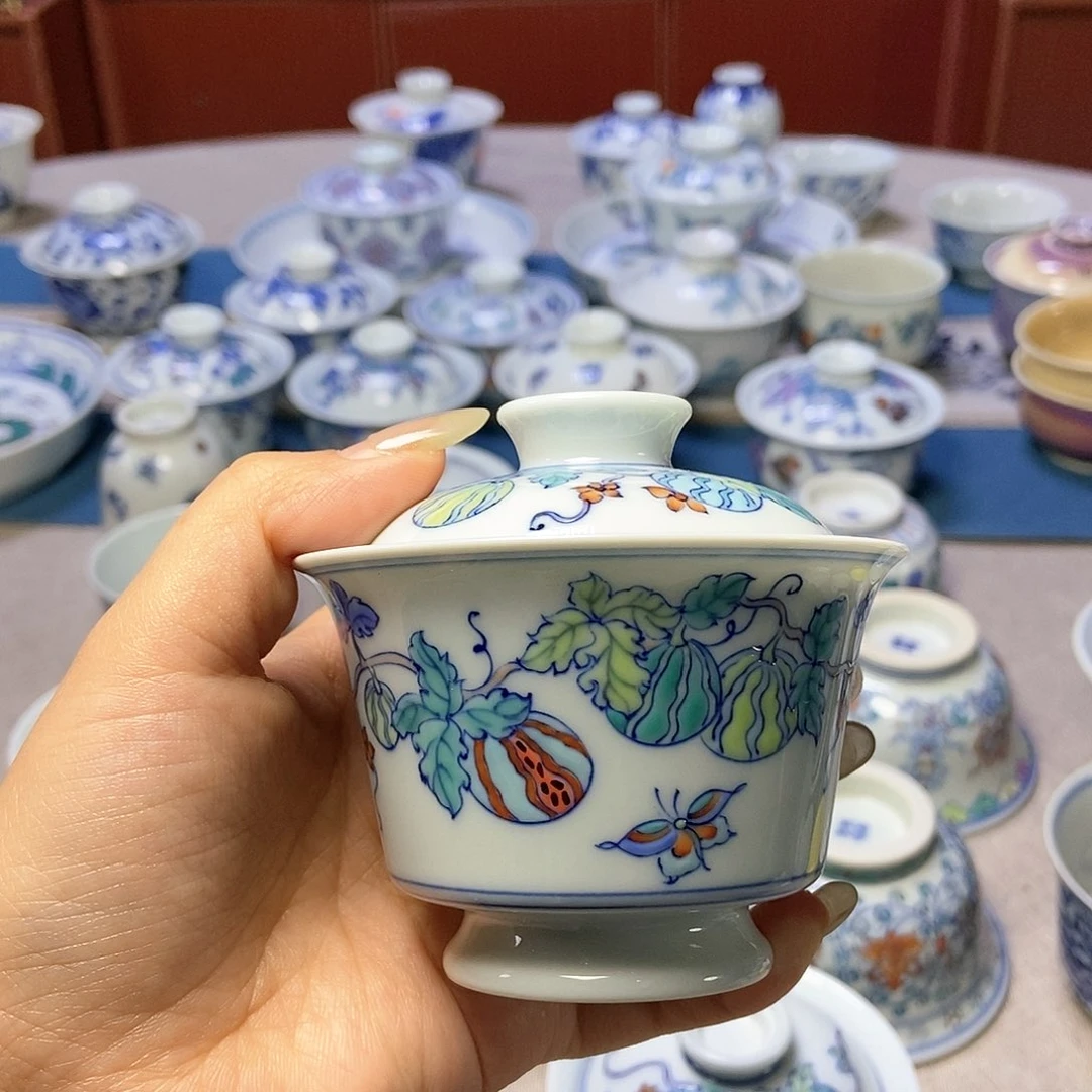 青花斗彩西瓜盖碗