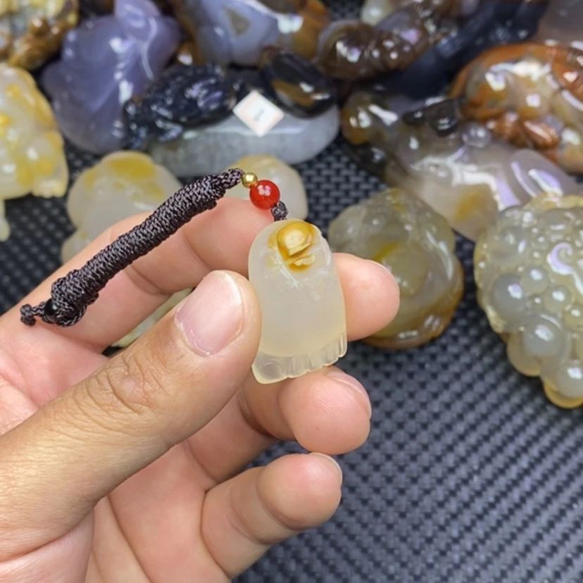 【闪购商品】玛瑙/玉髓手把未镶嵌信*