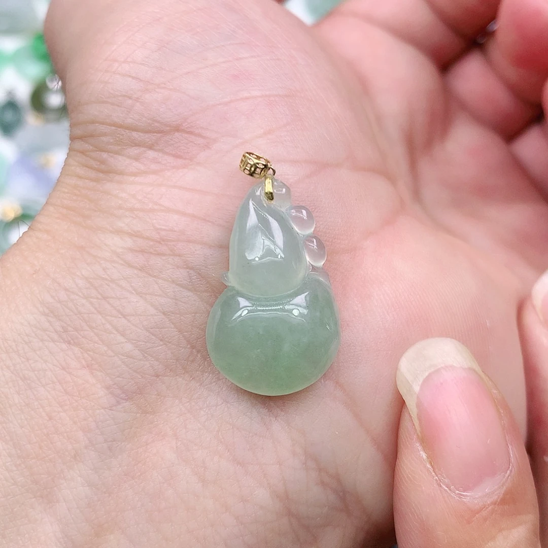 翡翠吊坠(不含链)18K金镶嵌