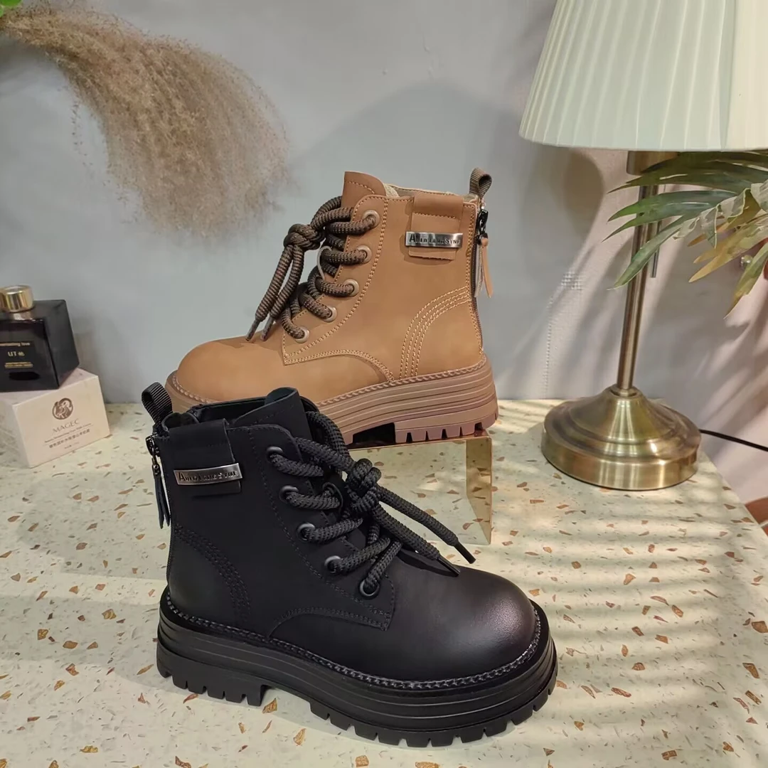 9208新品女靴舒适平底短靴潮款马丁靴百搭短筒靴网红烟管靴