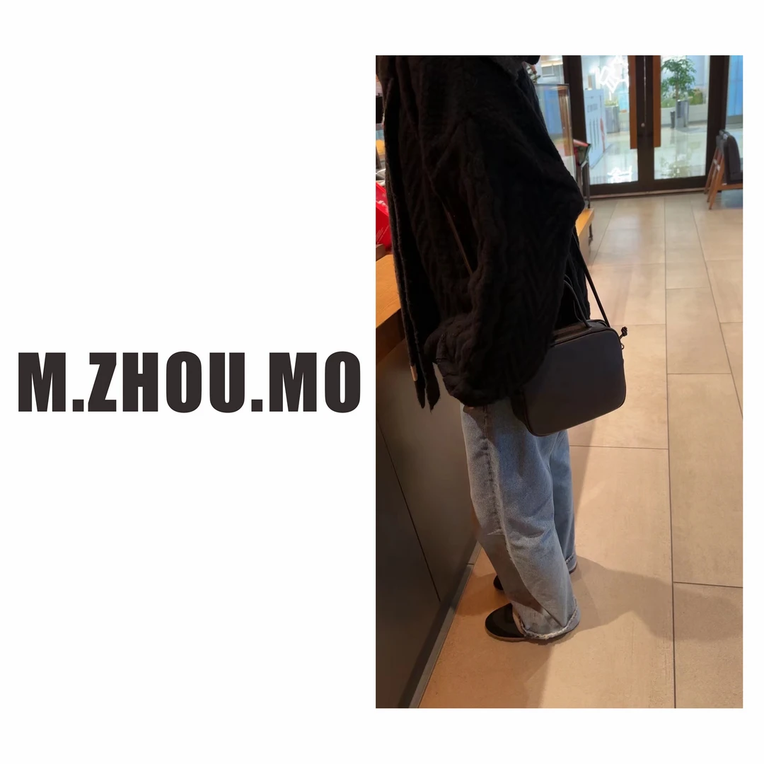 M.ZHOU.MO 豆腐包单肩 斜跨 手拎都OK大容量 简单 休闲超级有感觉