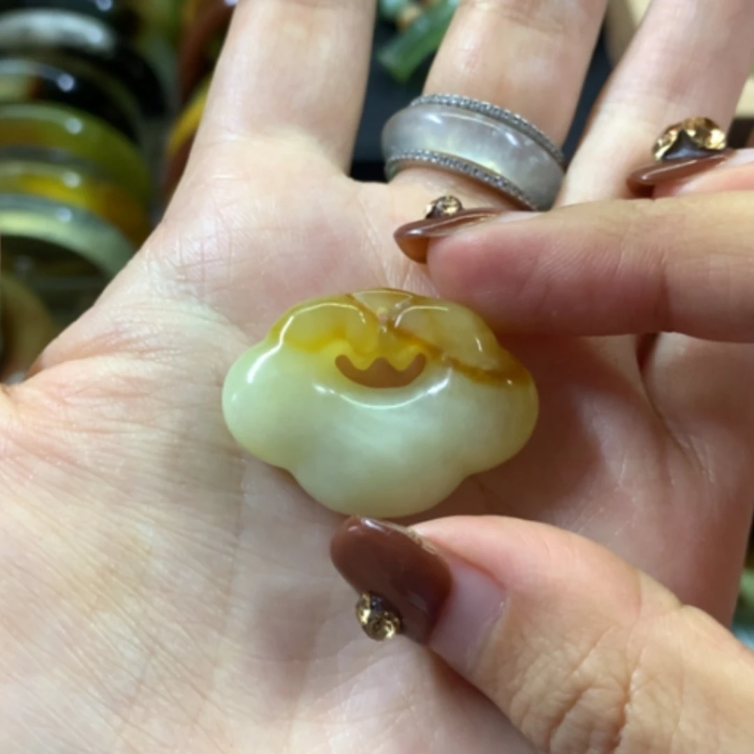 【闪购商品】蛇纹石玉手镯未镶嵌瑜*.