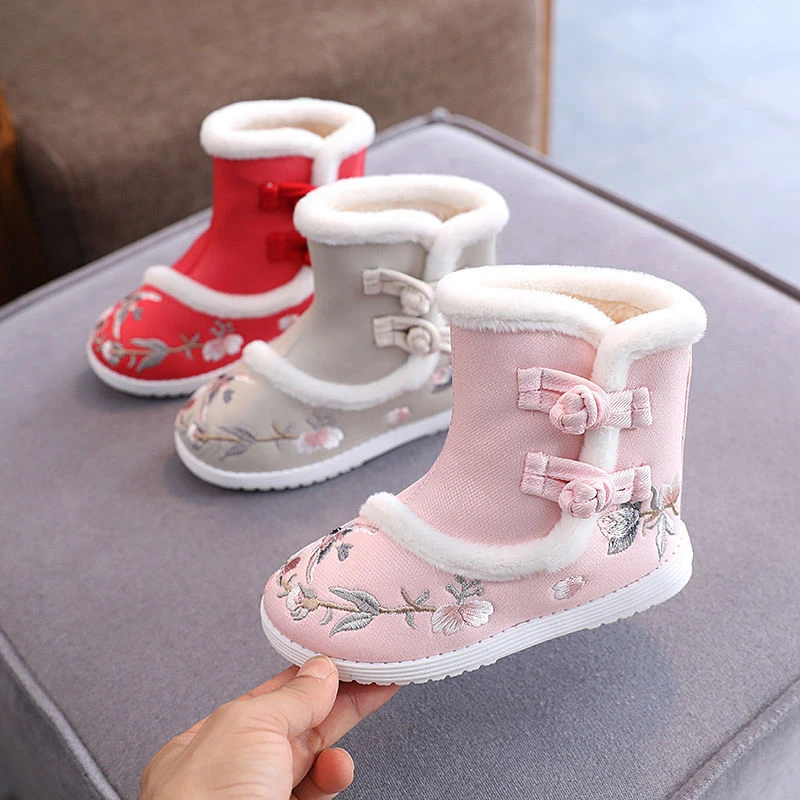 儿童绣花鞋冬季新款加厚雪地靴女童汉服童鞋高帮大棉鞋老北京布鞋