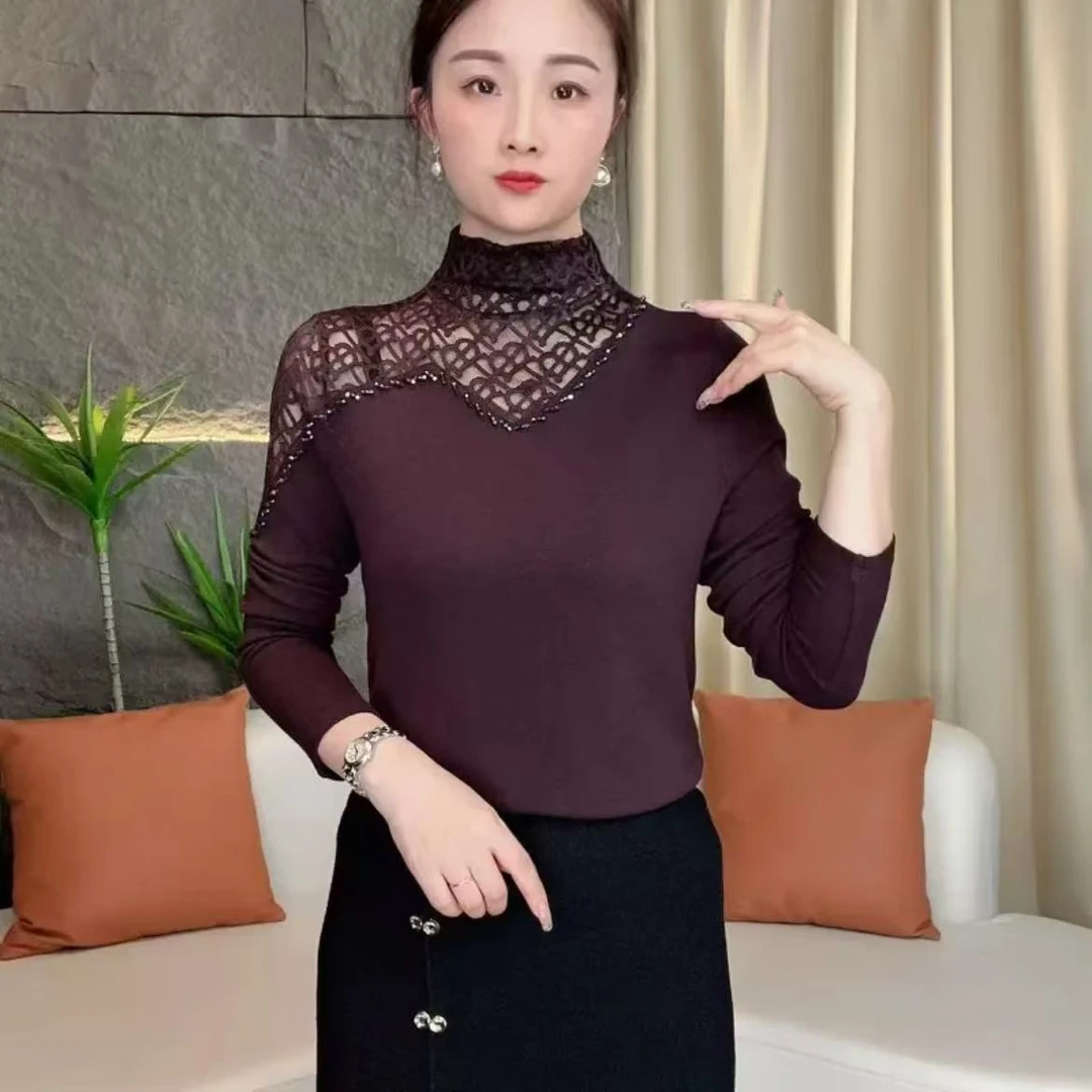 秋冬新款上衣时尚百搭女士气质显瘦蕾丝拼接打底衫纯色双面绒保暖