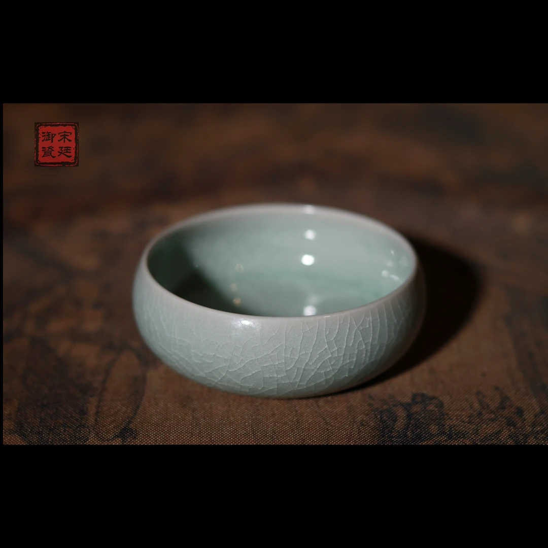 【宋廷御瓷·汝官窑】原矿青绿釉卧足禅定杯约60cc