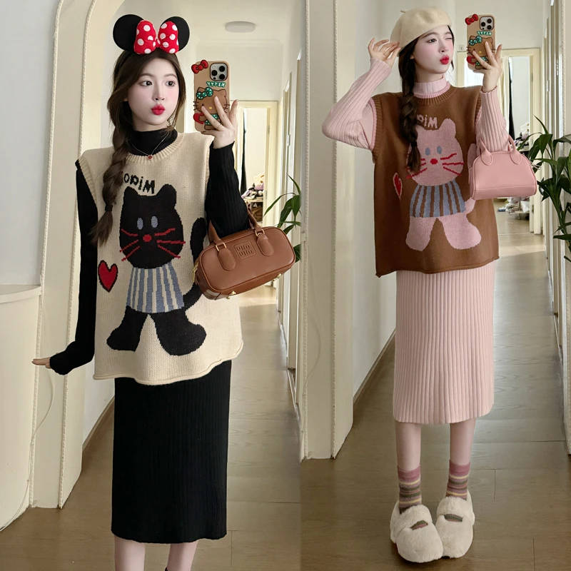 2024春秋冬孕妇套装时尚减龄宽松小猫马甲加中长款打底裙洋气套装