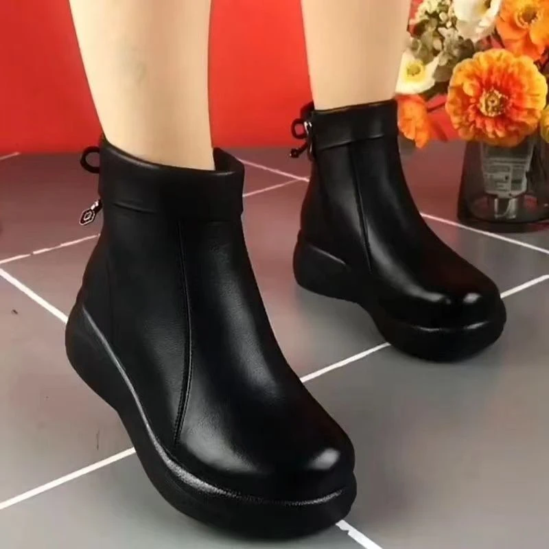 真软皮小短靴冬季新款厚底加绒保暖马丁靴女复古软底时尚妈妈鞋17