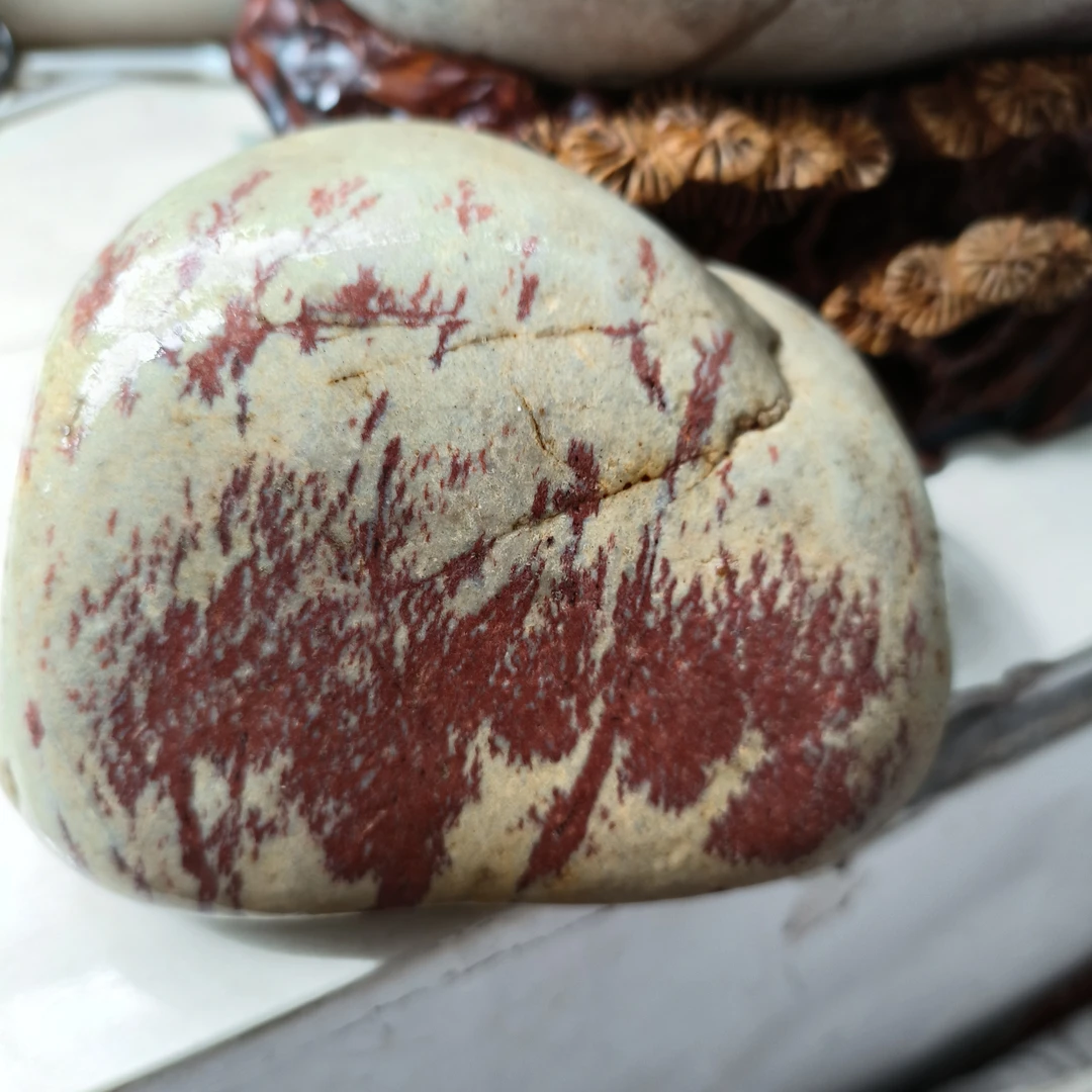 纯天然主人杯广元草花石雕刻