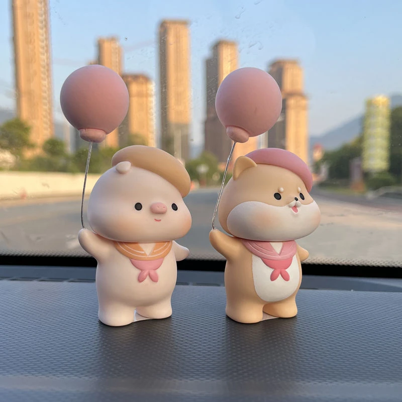 汽车摆件网红小猪可爱狗机车自行车电瓶车电动摩托车装饰车载好物