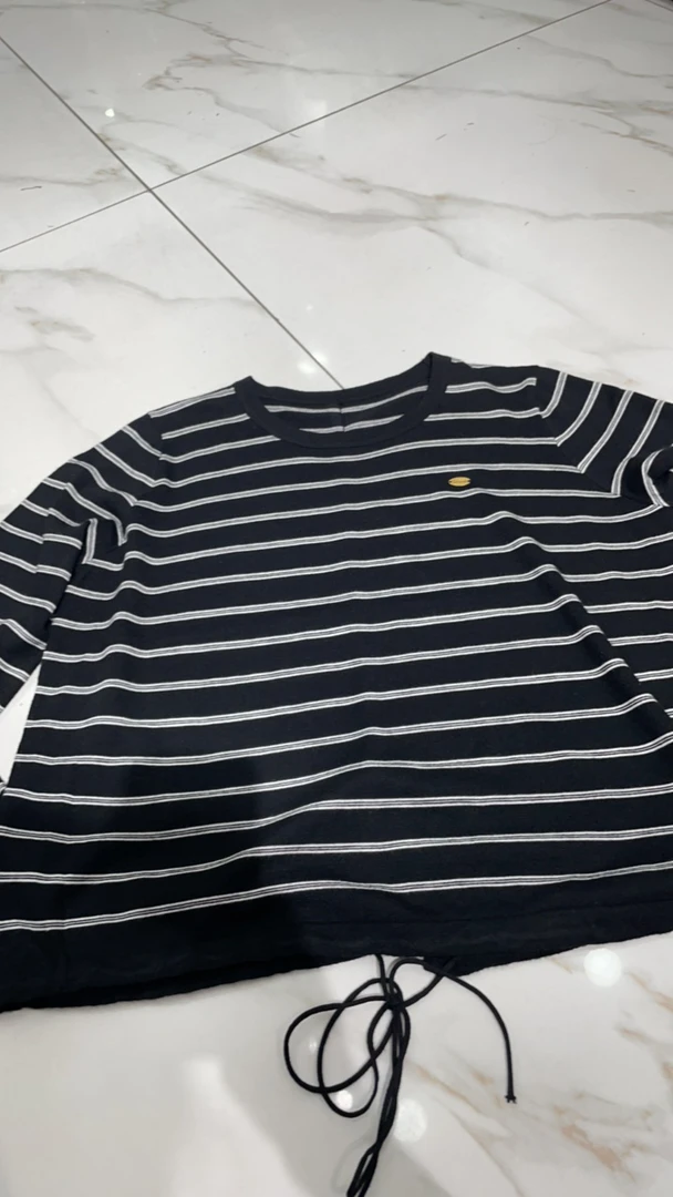 时尚巴黎秋款长袖针织衫