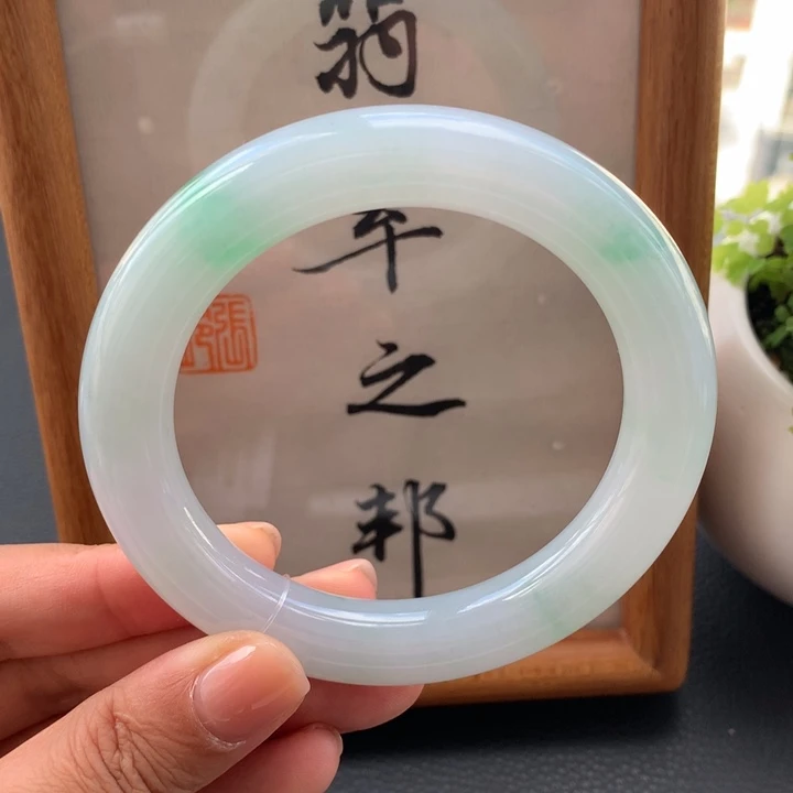 翡翠手镯未镶嵌翡翠手镯56