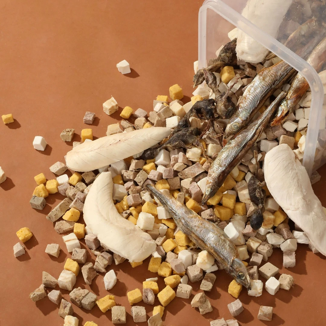 冻干宠物零食冻干桶多拼冻干营养全面营养美味鸡肉粒鸭肉粒猫草粒