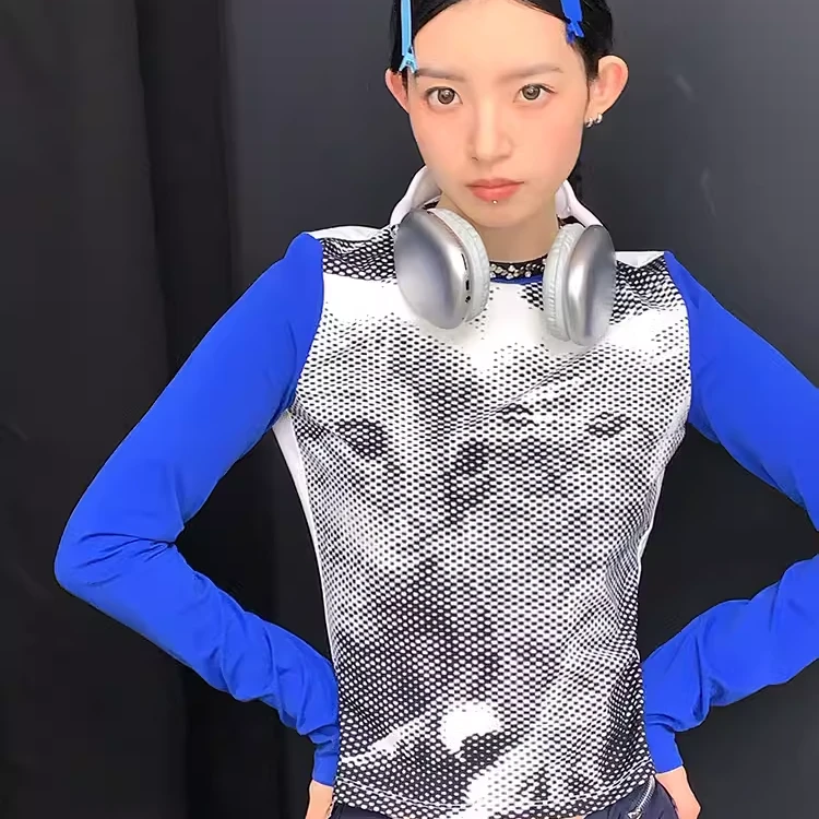 Oinkoink原创设计蓝袖子两只小猫印花长袖T恤上衣女