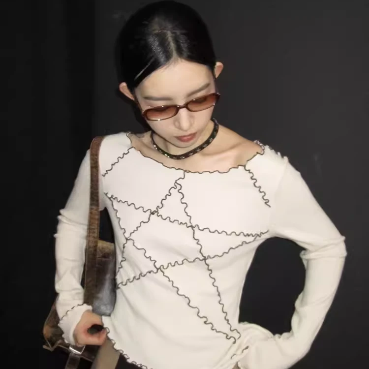 Oinkoink 米色拼接大星星不规则斜摆上衣女长袖T恤