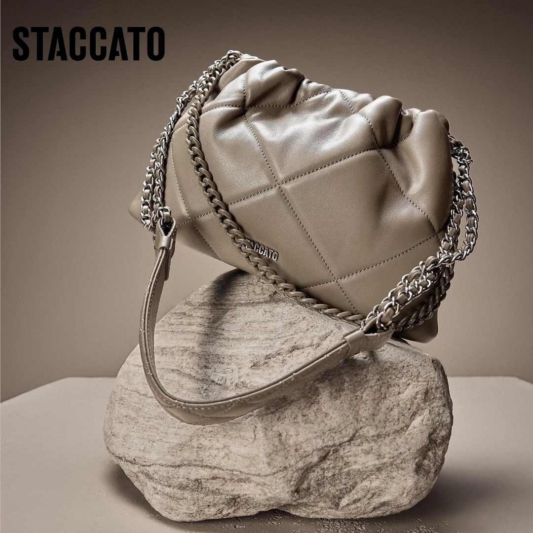 思加图冬季新款华芙包收缩袋绗缝包腋下包单肩斜挎包X8090DX4