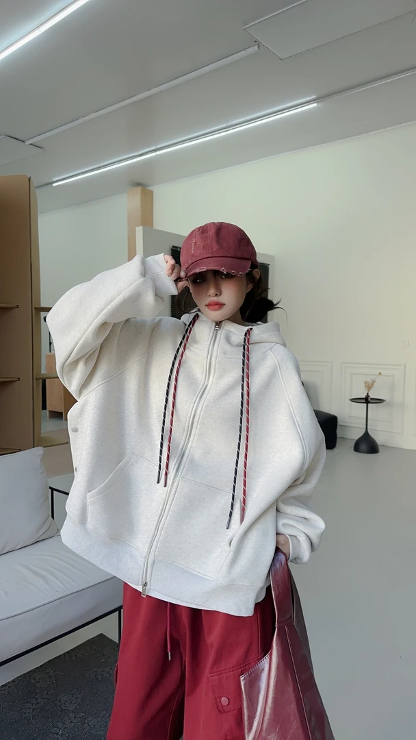 [处理]/冬季加绒加厚大码气质舒适潮流设计感连帽外套女（6657）