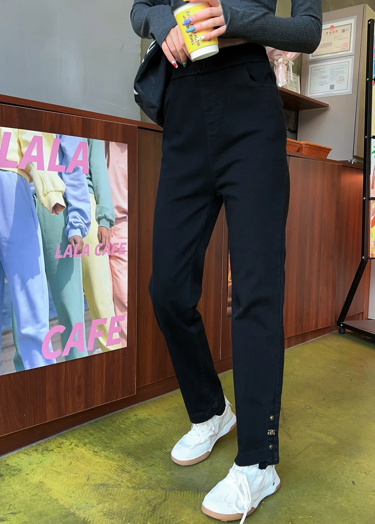 大码薄款新品休闲弹力百搭时尚显黑色牛仔裤女（1099）