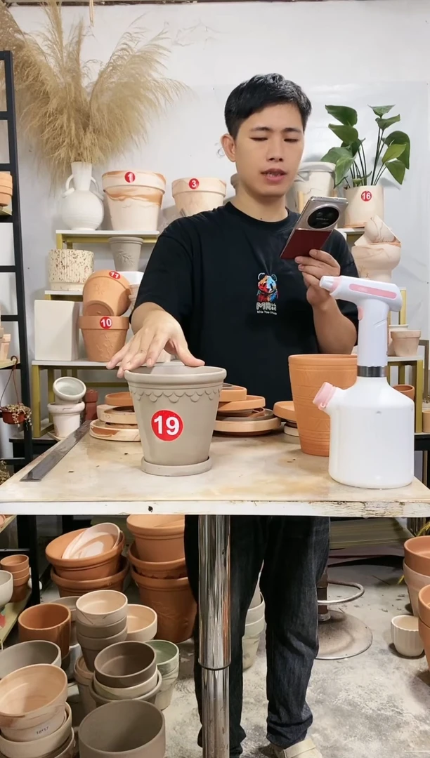 【闪购商品】陶20CM以下16*15灰陶巴洛克 1盆1托