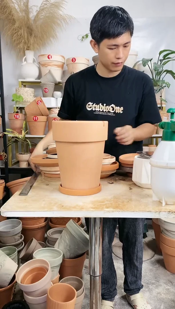 【闪购商品】红陶20CM以下21*26红陶反比例 1盆1托