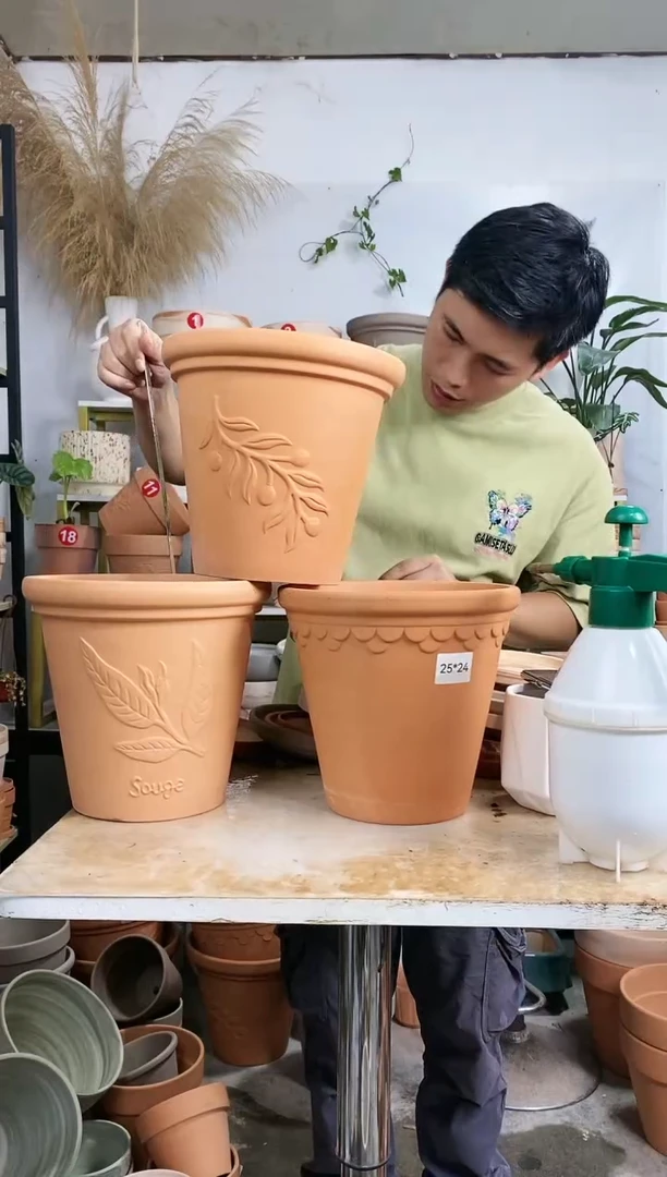 【闪购商品】红陶20CM以下25*24红陶浮雕3图案 3盆无托