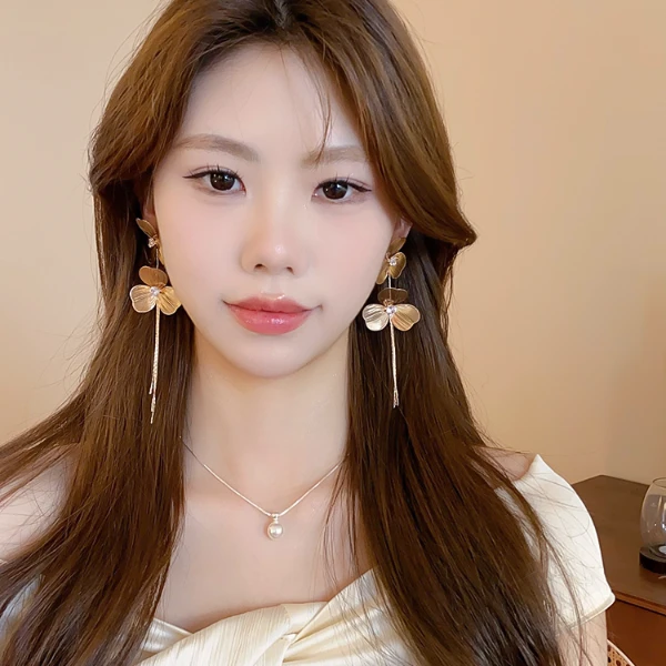 铜合金耳饰 法式轻奢感时尚气质耳环花朵流苏耳钉百搭   D-223