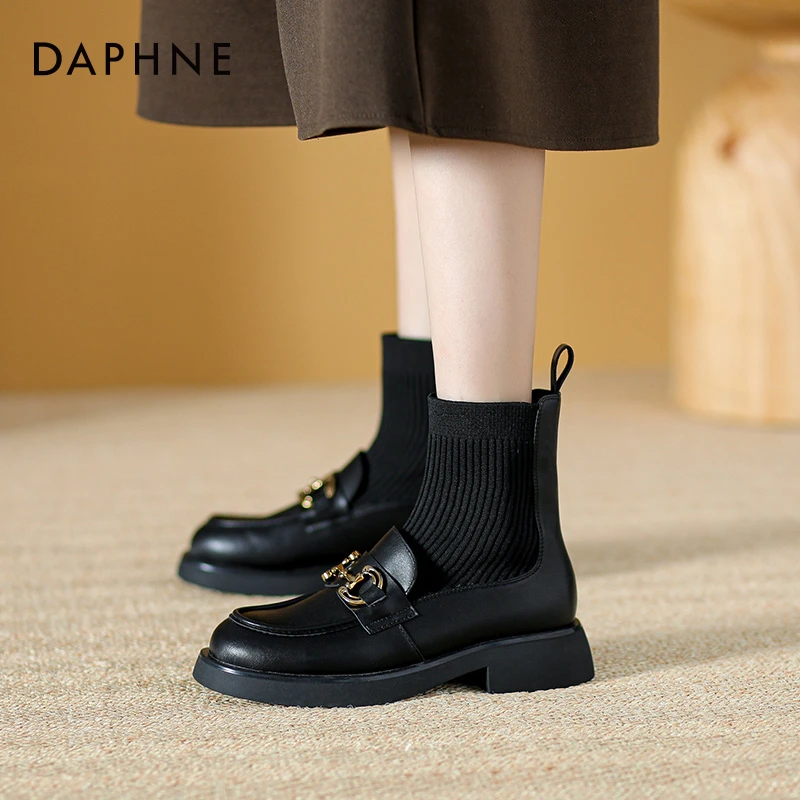 Daphne/达芙妮真皮弹力靴瘦瘦靴2024秋冬新款牛皮短靴4222605079