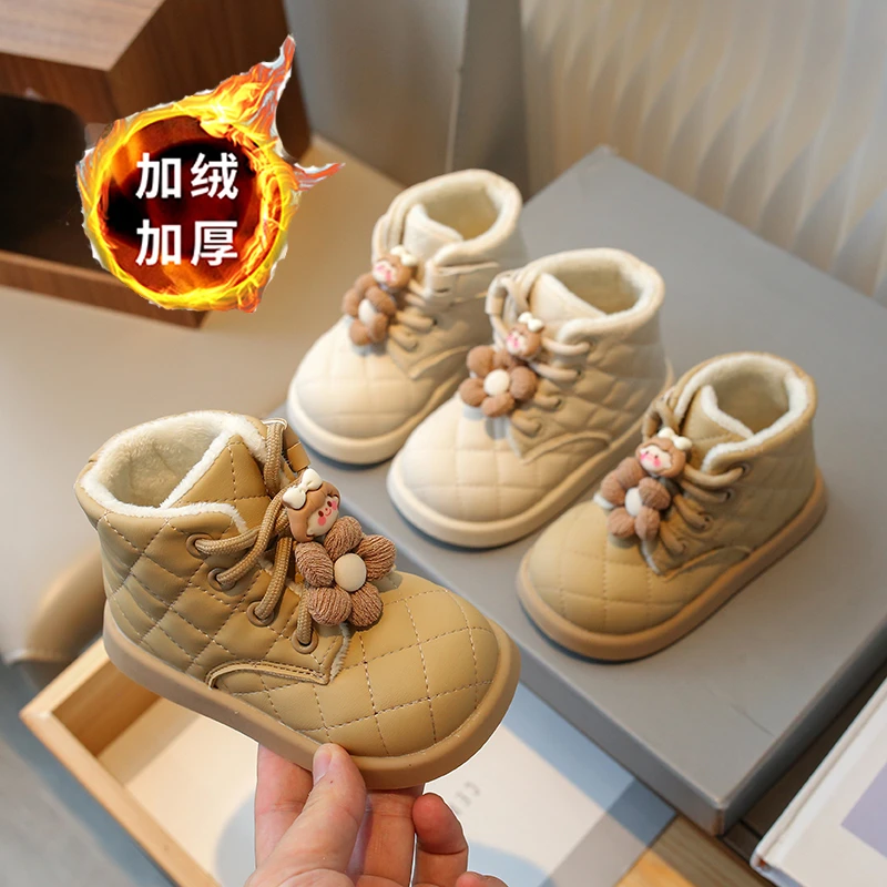 女宝宝鞋子2024冬季儿童棉鞋软底加绒短靴学步鞋女童靴子小童鞋