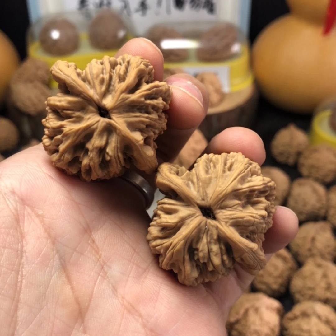 【闪购商品】桃核吊坠?***水