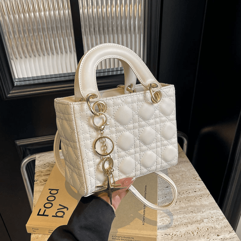 网红时尚洋气百搭小包包气质小香风菱格女士韩版单肩ins白色肩包