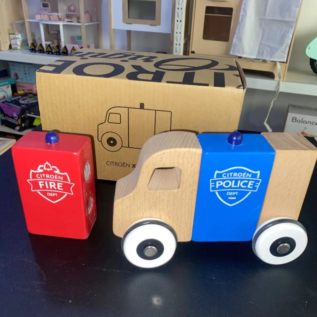 法国尾单进口榉木磁性积木拼装车木制儿童玩具小车