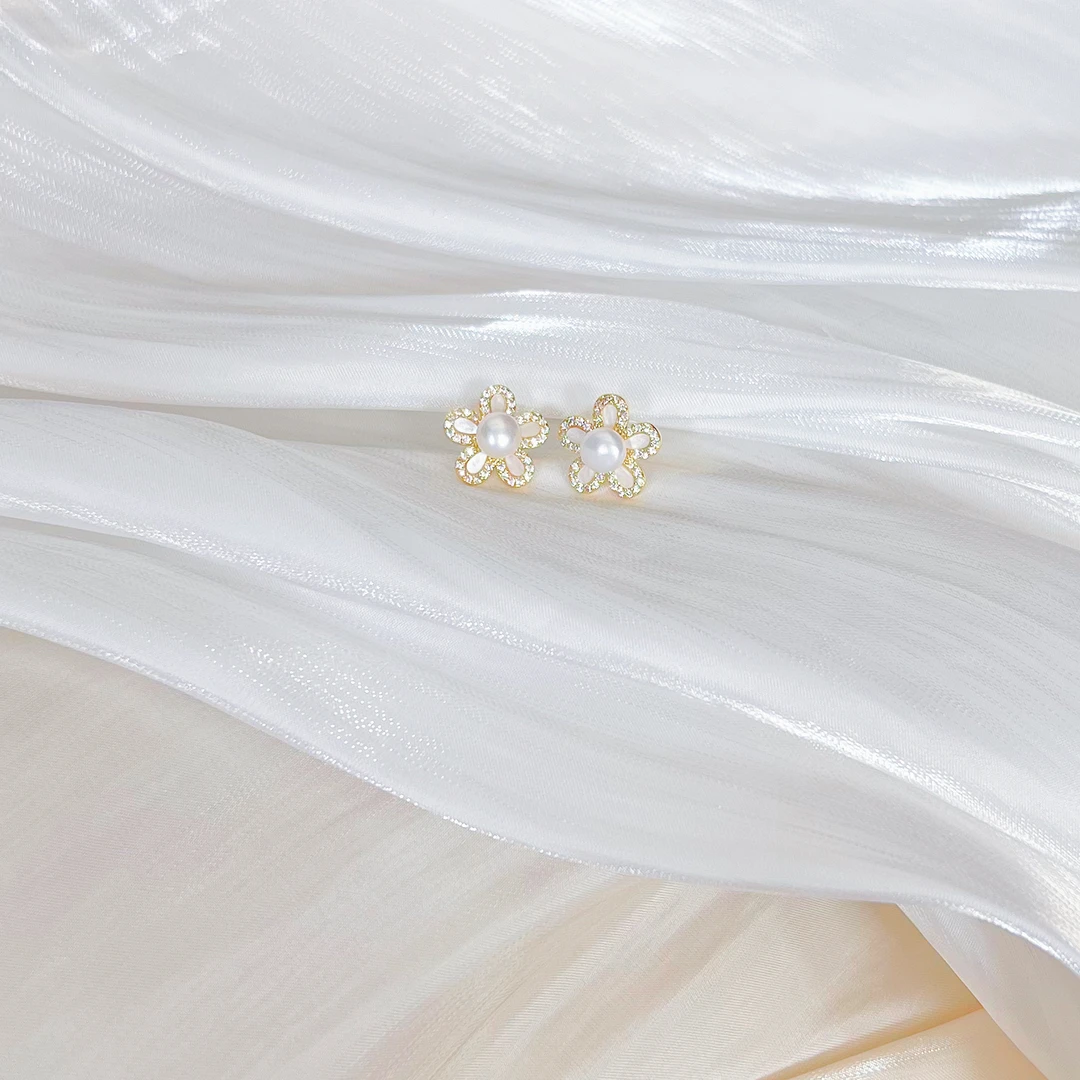 【5A级 S925银针镀18K金】7mm天然淡水珍珠耳饰满镶雏菊SJ101