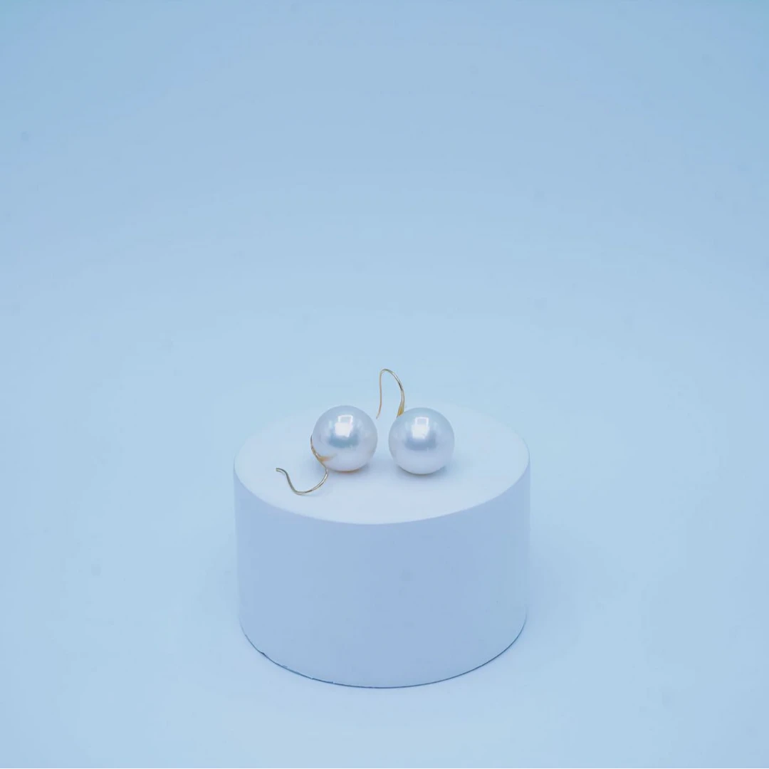 淡水珍珠18k高跟鞋耳钩10-11mm
