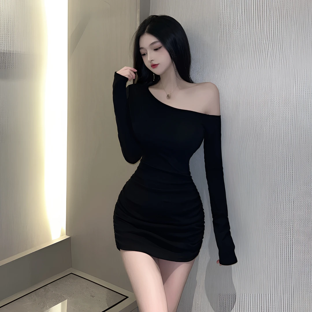 酒红色高级感斜肩气质修身显瘦露肩连衣裙女一字肩性感包臀短裙子